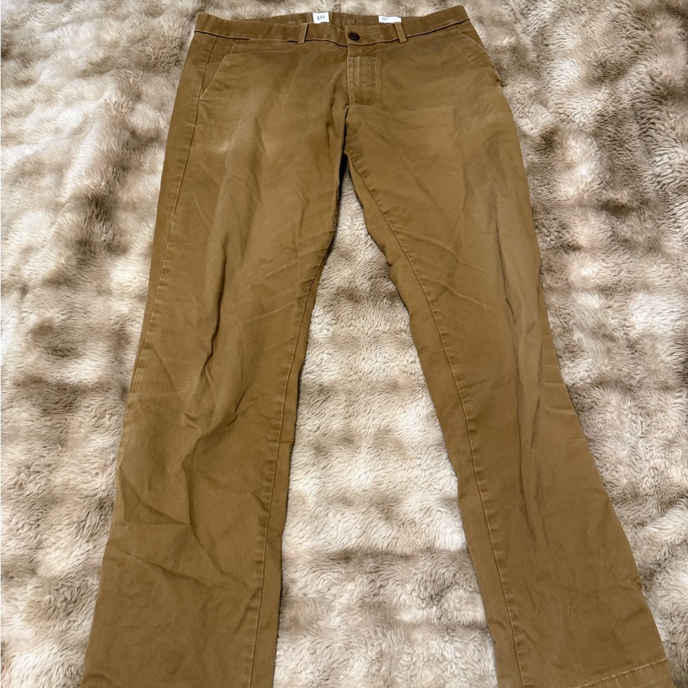 GAP Men's Tan Chinos
